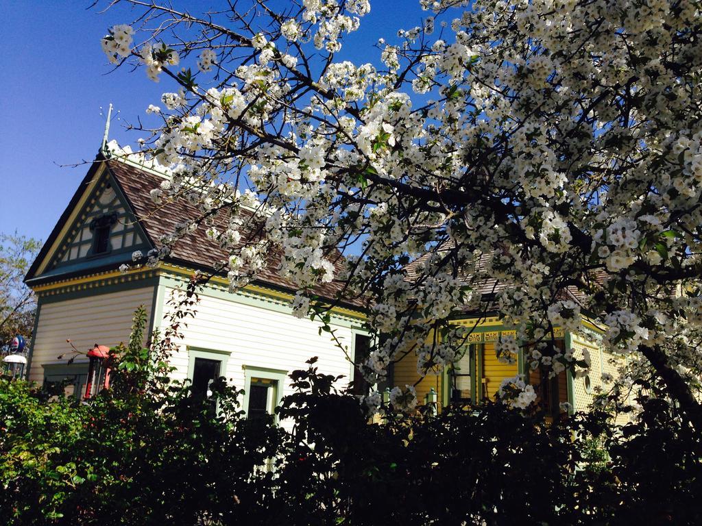 Waverly Cottage Медфорд Экстерьер фото