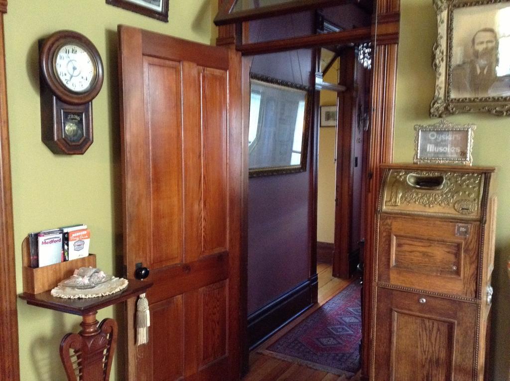 Waverly Cottage Медфорд Экстерьер фото